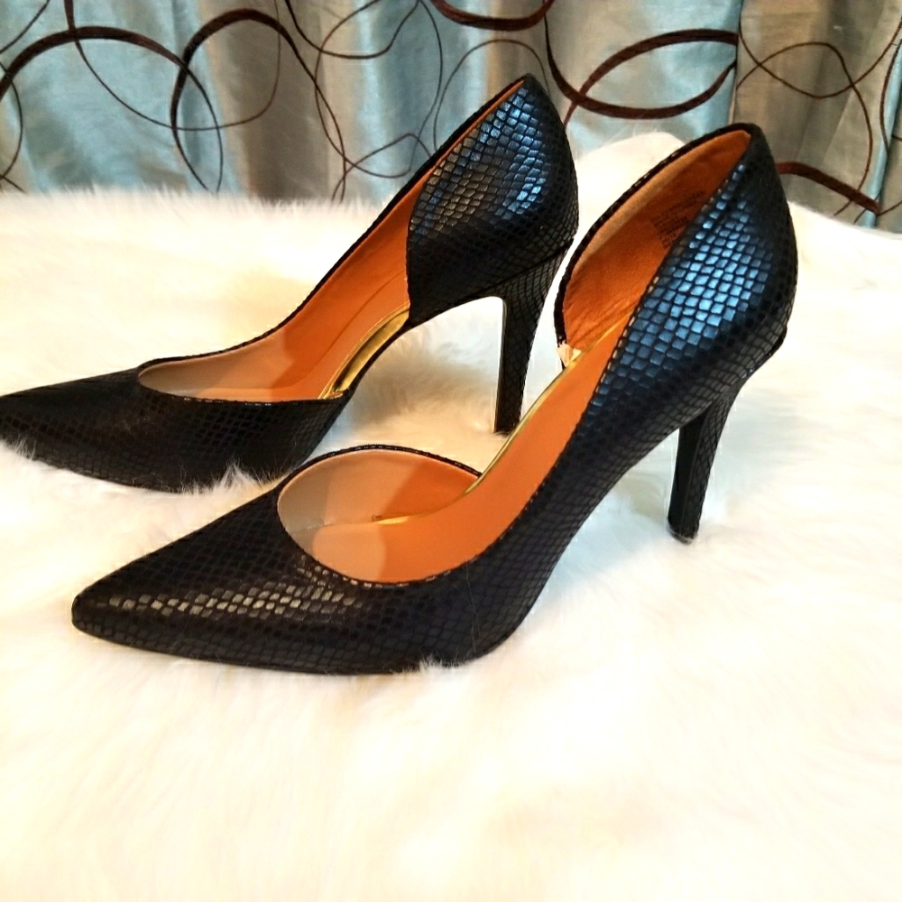 Mossimo Supply Co. Black Textured Heels